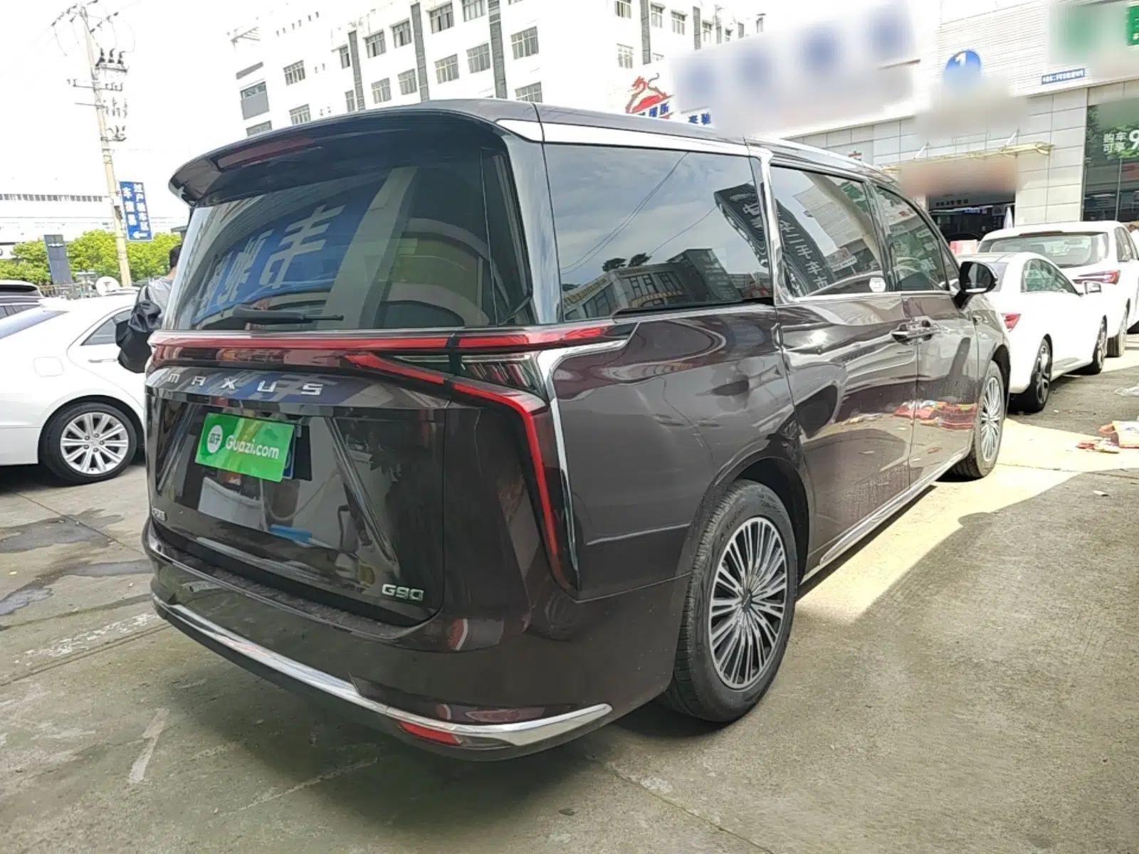 SAIC MAXUS G90 2024 2.0T Xinghan Seven-Seater Version — миниатюра 6