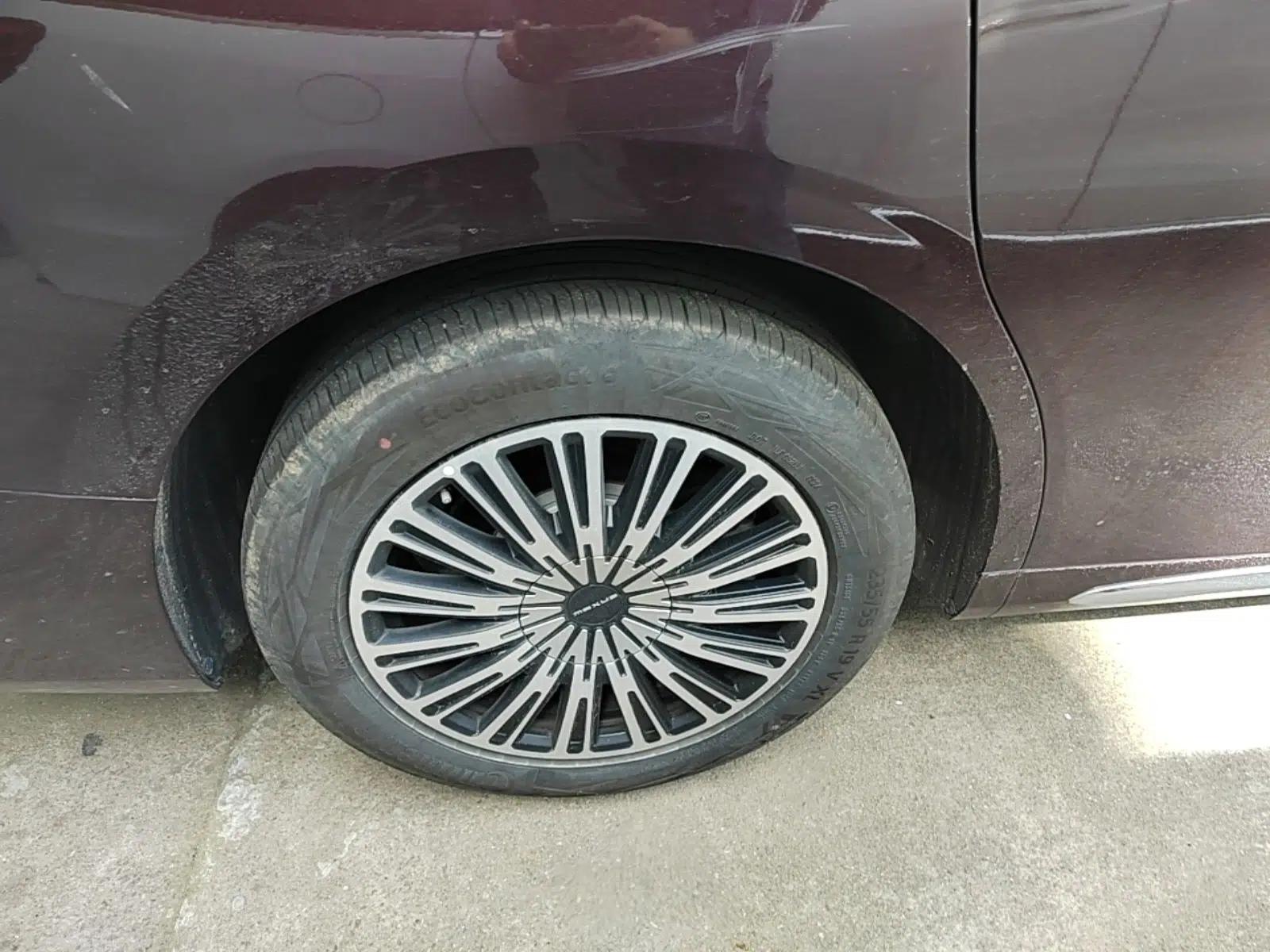SAIC MAXUS G90 2024 2.0T Xinghan Seven-Seater Version — миниатюра 10