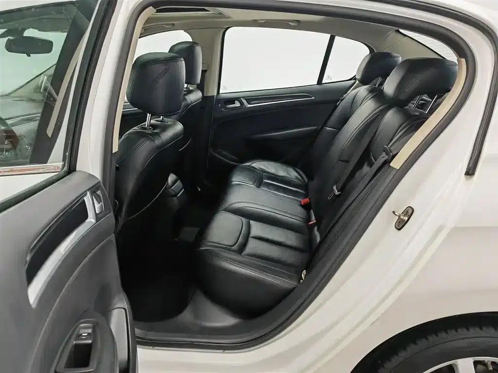 Peugeot 308 2013 1.6L Automatic Fashion Edition — миниатюра 15
