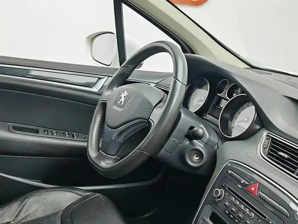 Peugeot 308 2013 1.6L Automatic Fashion Edition — миниатюра 22