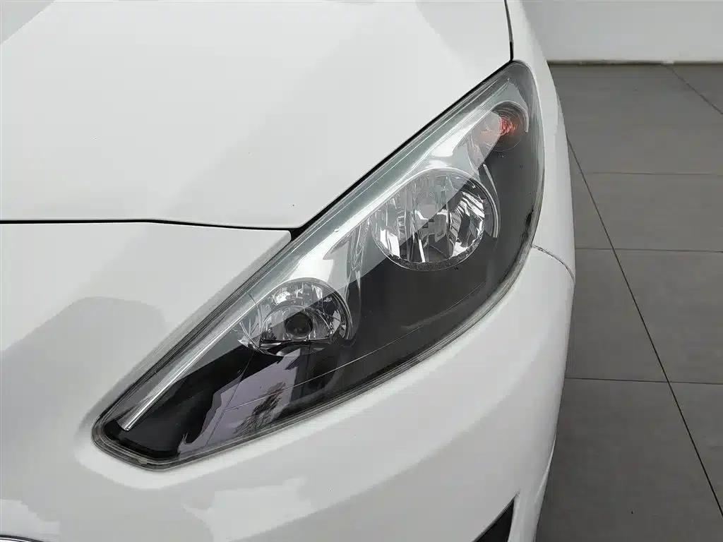 Peugeot 308 2013 1.6L Automatic Fashion Edition — миниатюра 7