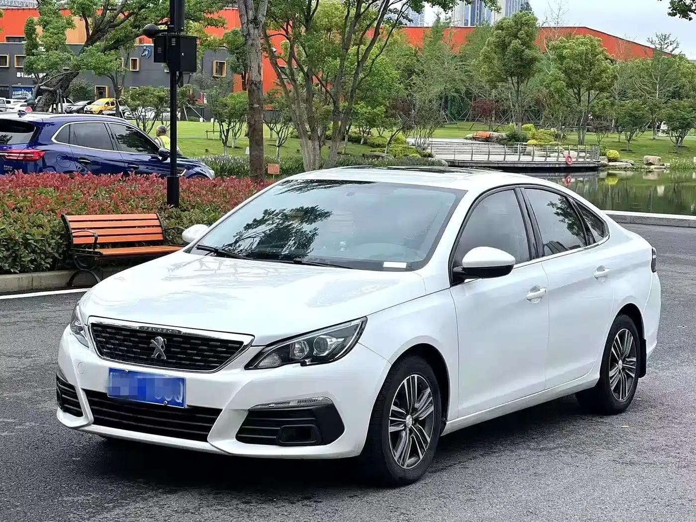 Peugeot 308 2019 1.6L Automatic Luxury Edition (National V Emission Standard) — миниатюра 1