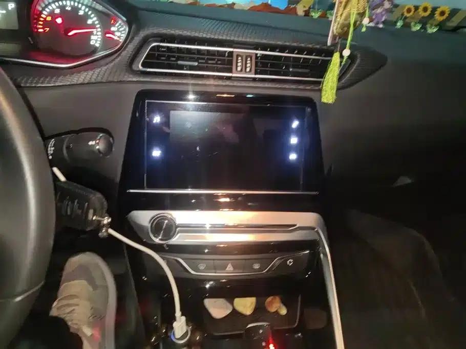 Peugeot 308 2019 230THP Automatic Luxury Edition (China VI Emission Standard) — миниатюра 13