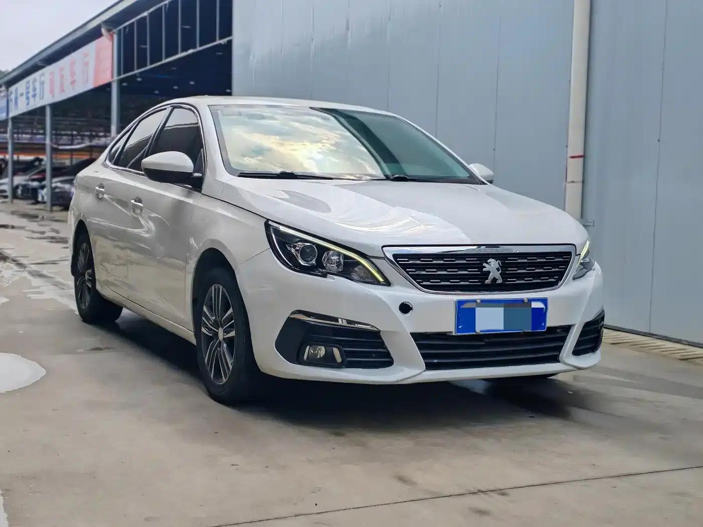 Peugeot 308 2016 1.6L Automatic Luxury Edition — миниатюра 2