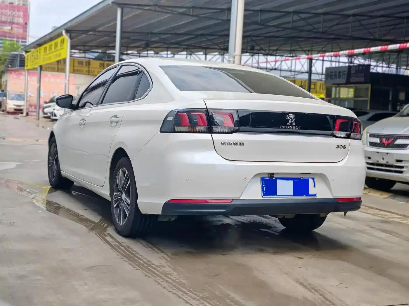 Peugeot 308 2016 1.6L Automatic Luxury Edition — миниатюра 11