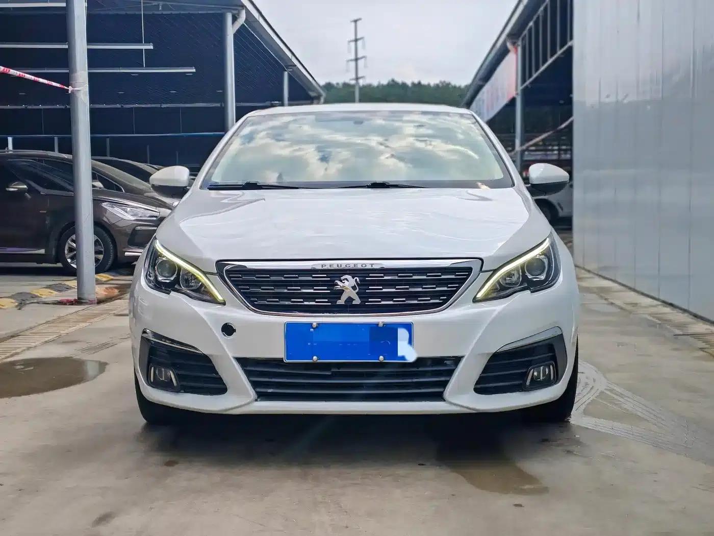 Peugeot 308 2016 1.6L Automatic Luxury Edition — миниатюра 4