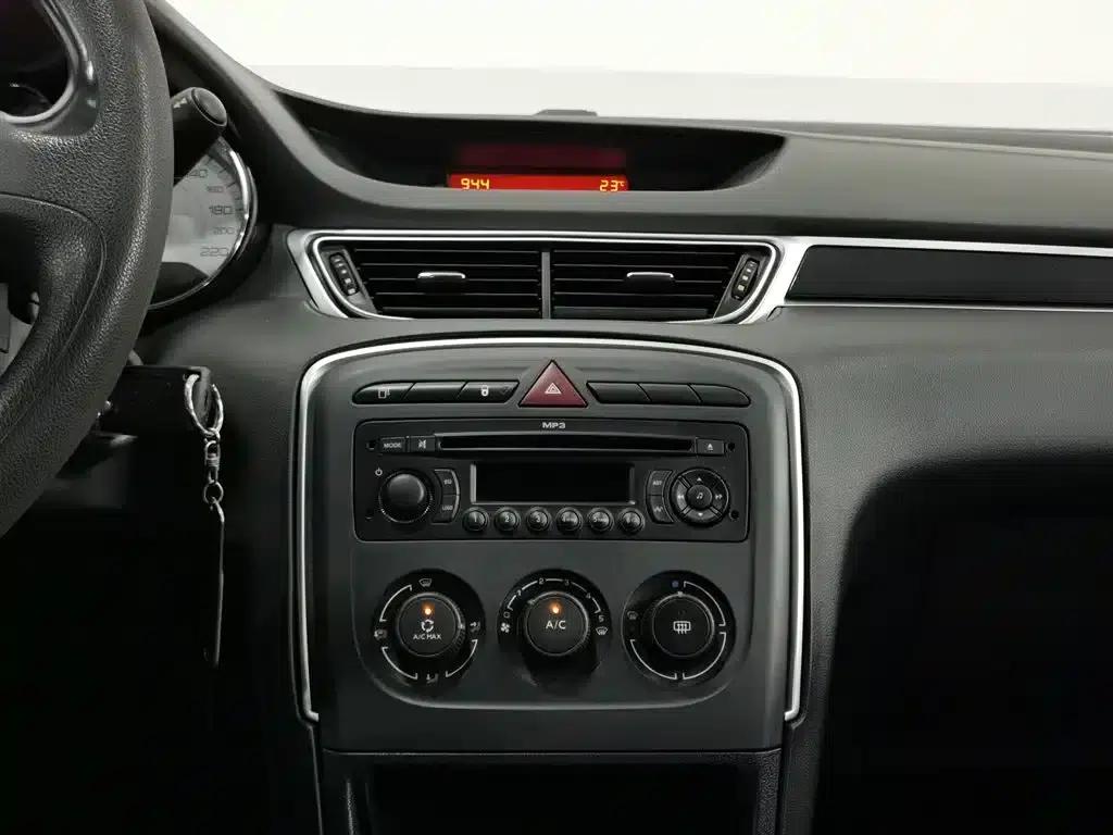 Peugeot 308 2012 1.6L Manual Premium Edition — миниатюра 12