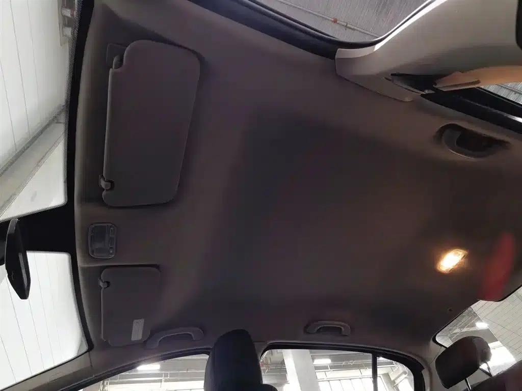 Peugeot 308 2012 1.6L Manual Premium Edition — миниатюра 14