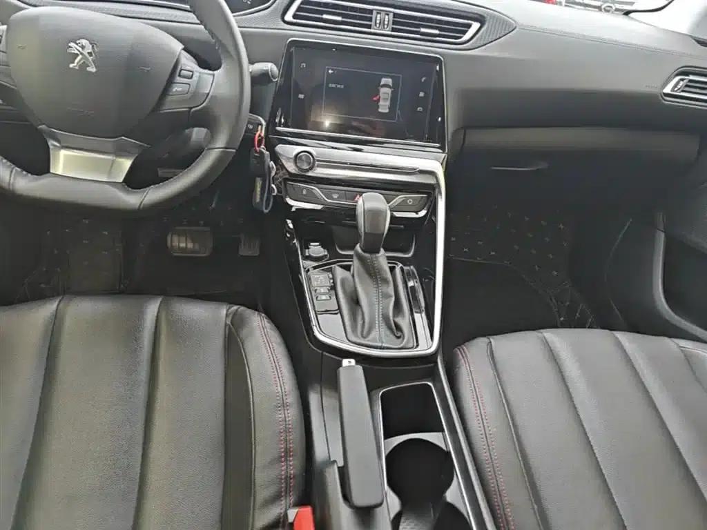 Peugeot 308 2018 1.6L Automatic Luxury Edition — миниатюра 14