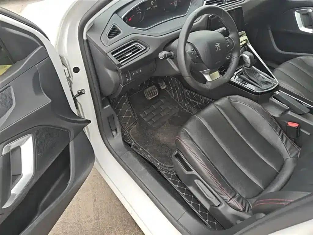 Peugeot 308 2018 1.6L Automatic Luxury Edition — миниатюра 16
