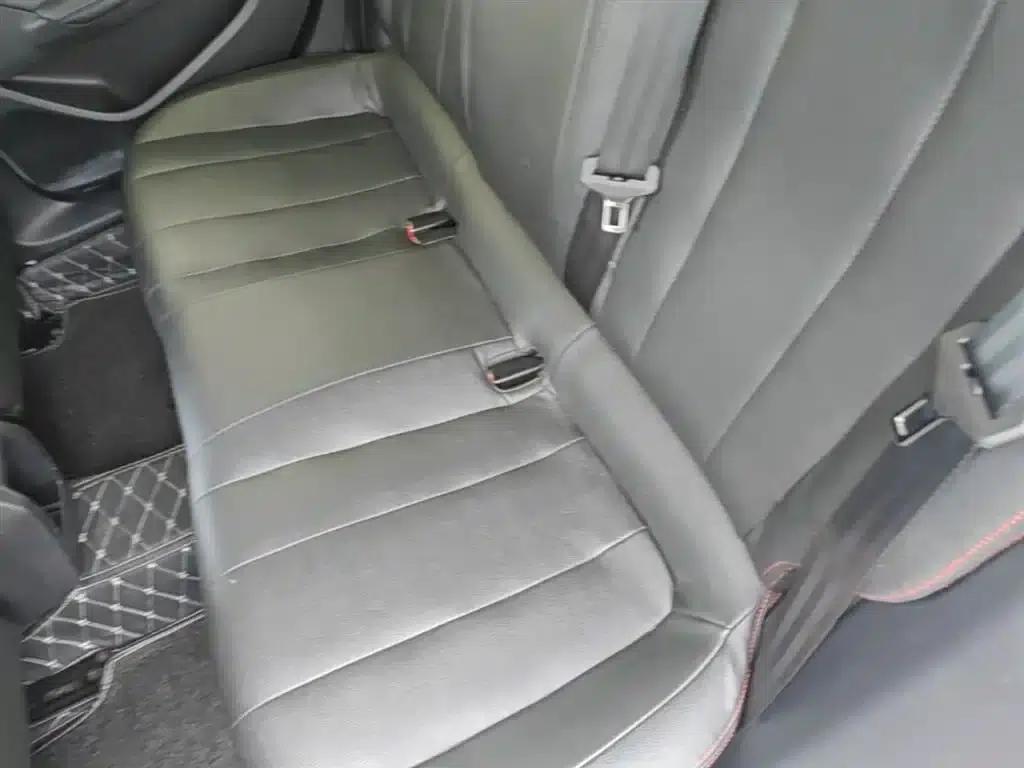 Peugeot 308 2018 1.6L Automatic Luxury Edition — миниатюра 17