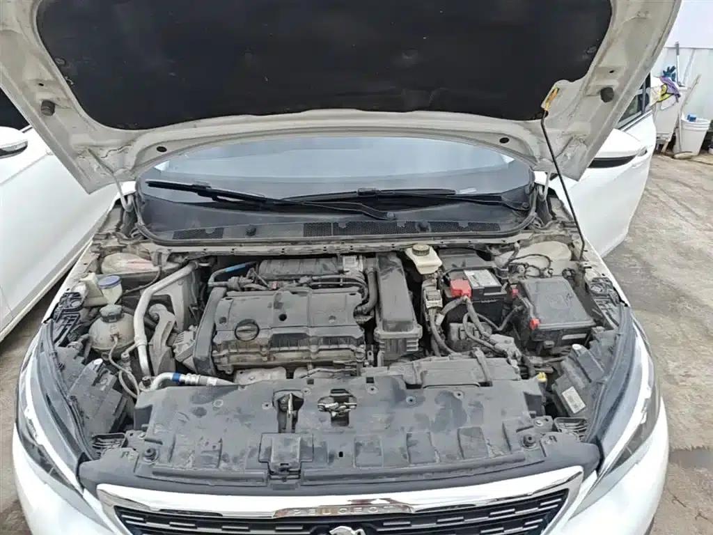 Peugeot 308 2018 1.6L Automatic Luxury Edition — миниатюра 20