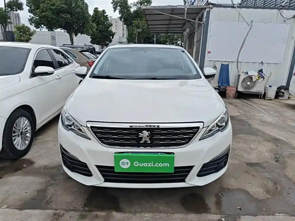 Peugeot 308 2018 1.6L Automatic Luxury Edition — миниатюра 3