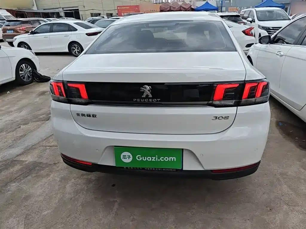 Peugeot 308 2018 1.6L Automatic Luxury Edition — миниатюра 6