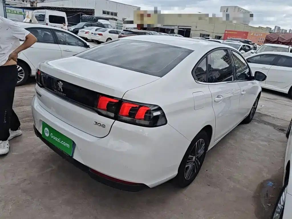 Peugeot 308 2018 1.6L Automatic Luxury Edition — миниатюра 7
