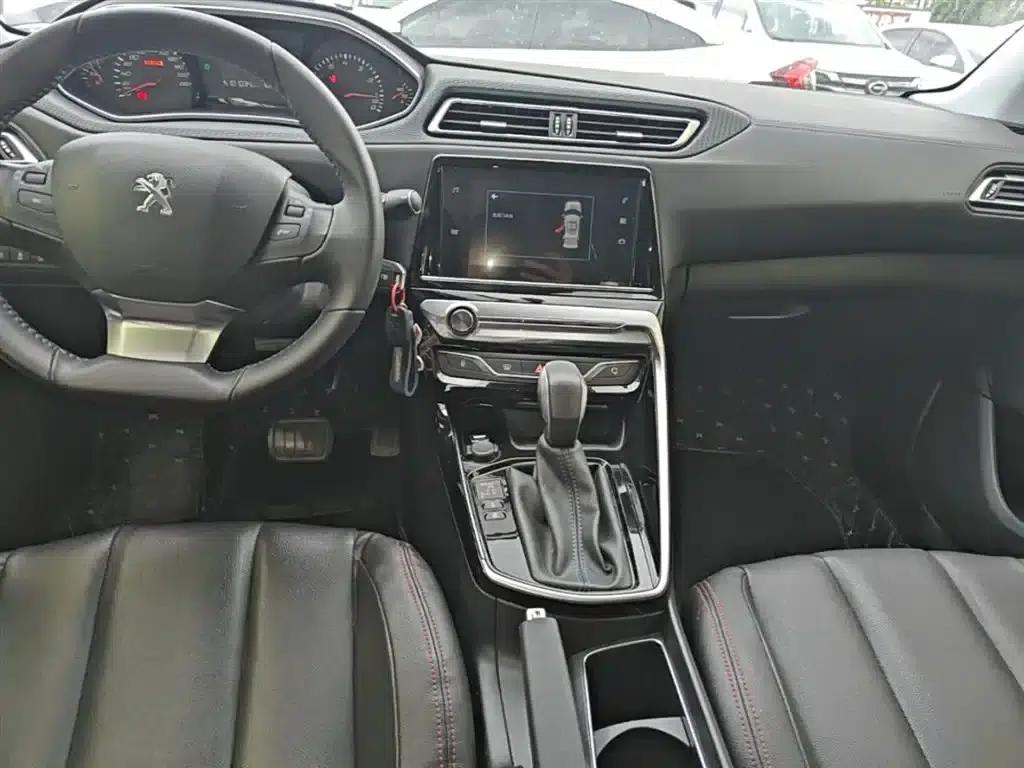 Peugeot 308 2018 1.6L Automatic Luxury Edition — миниатюра 10