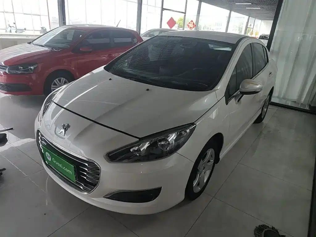 Peugeot 308 2014 Enjoy Edition Classic 1.6L Automatic Premium Model — миниатюра 2