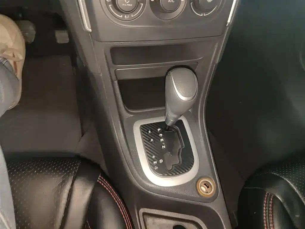 Peugeot 308 2014 Enjoy Edition Classic 1.6L Automatic Premium Model — миниатюра 14