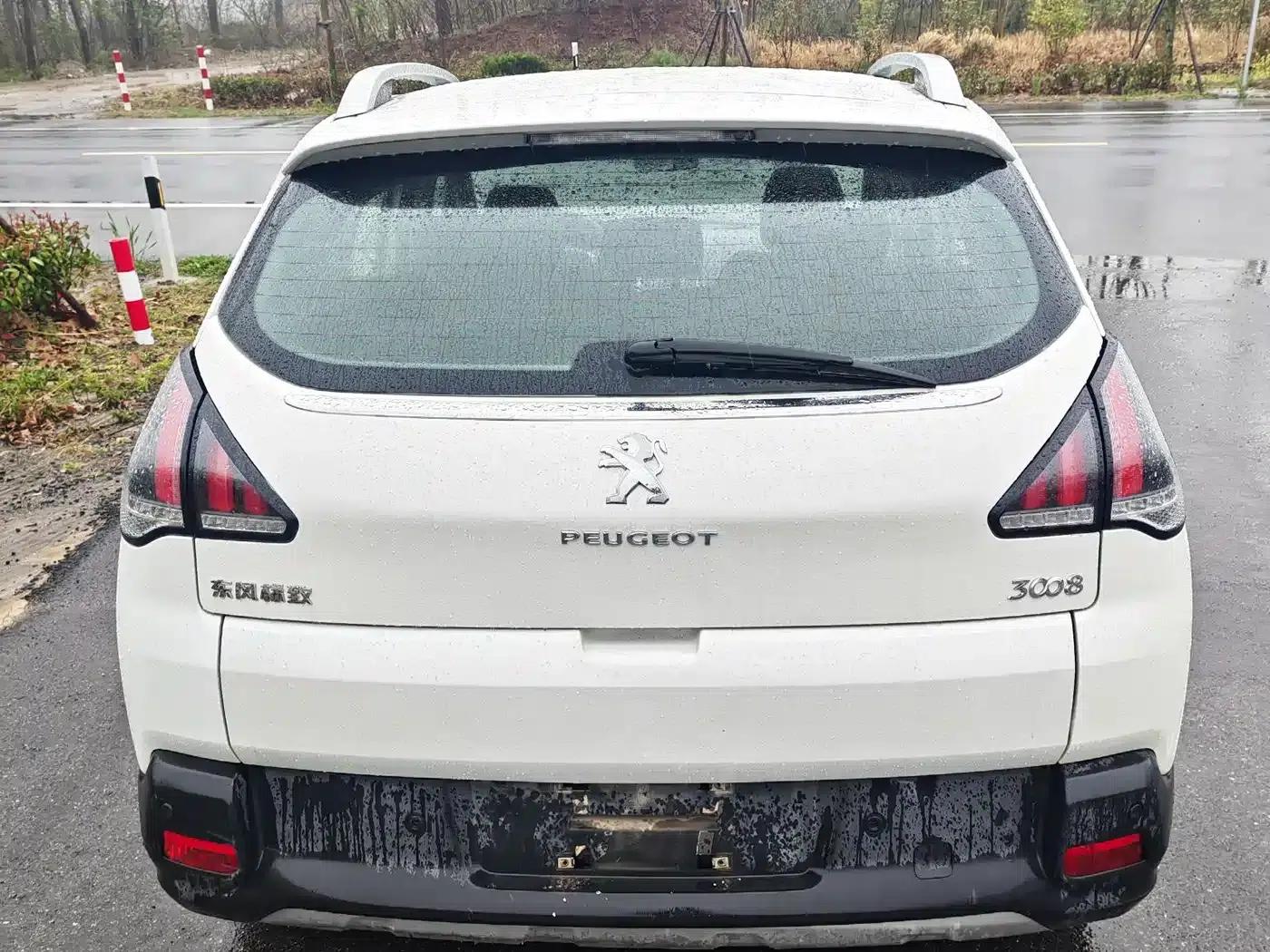 Peugeot 3008 2016 2.0L Automatic Standard Edition — миниатюра 5