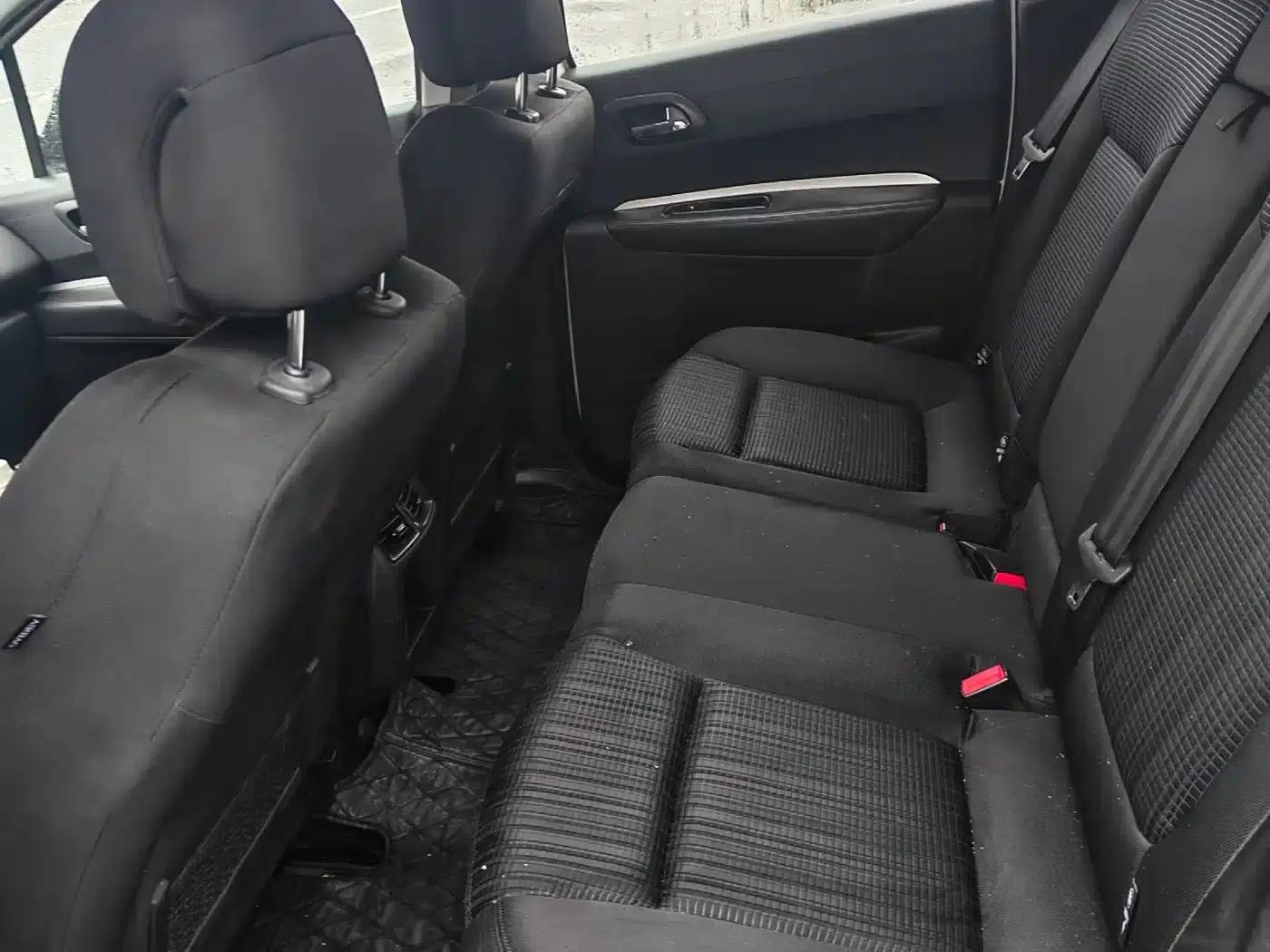 Peugeot 3008 2016 2.0L Automatic Standard Edition — миниатюра 6
