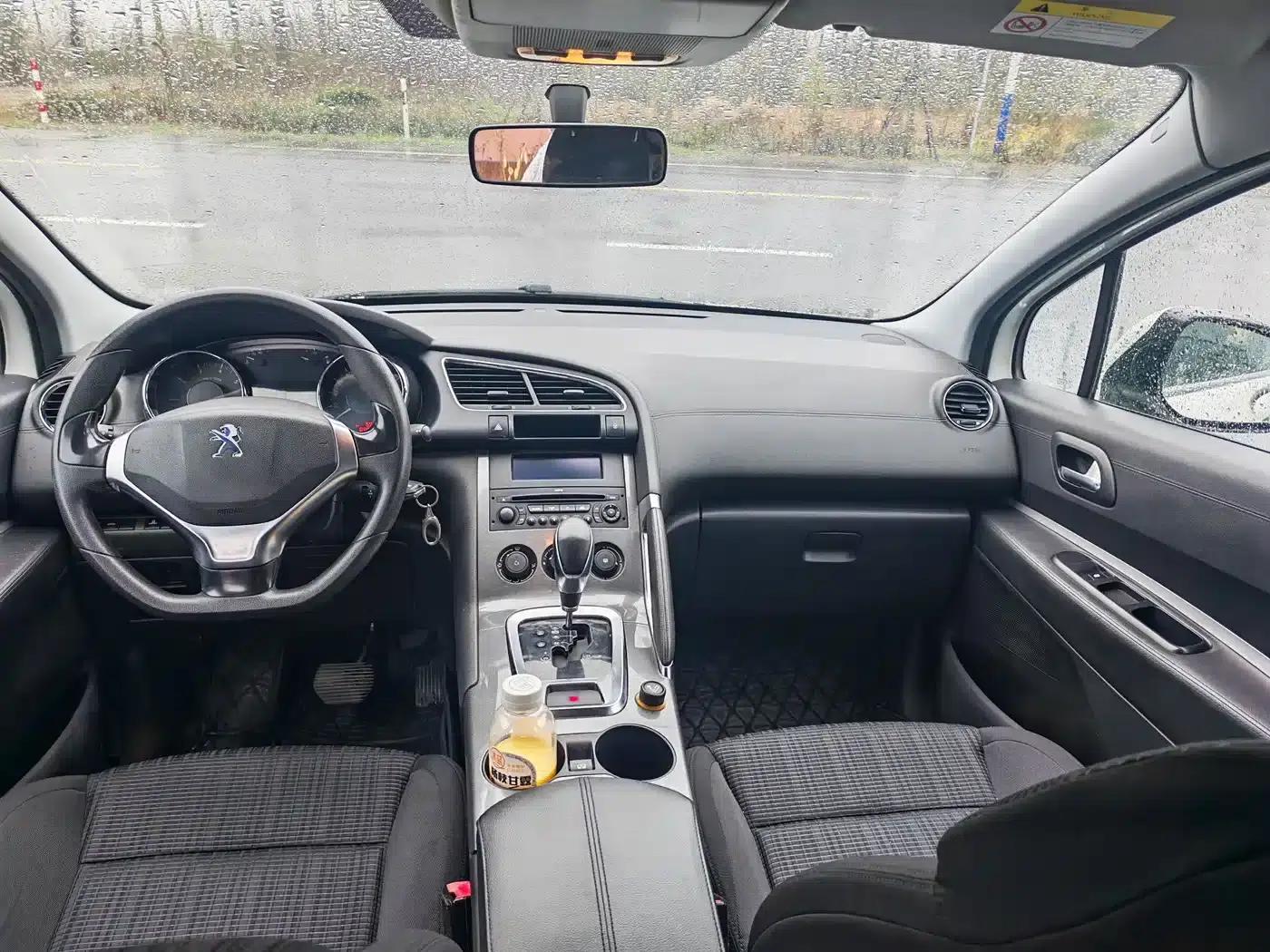 Peugeot 3008 2016 2.0L Automatic Standard Edition — миниатюра 7
