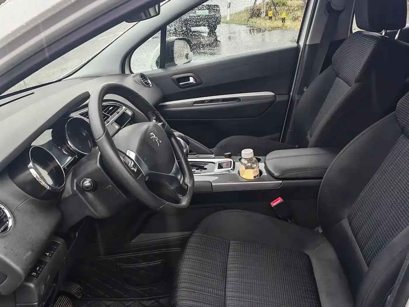 Peugeot 3008 2016 2.0L Automatic Standard Edition — миниатюра 8