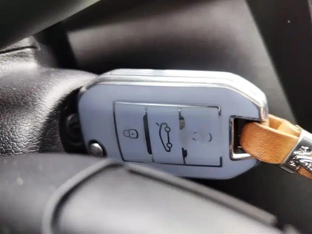 Peugeot 3008 2015 1.6THP Automatic Trend Edition — миниатюра 17