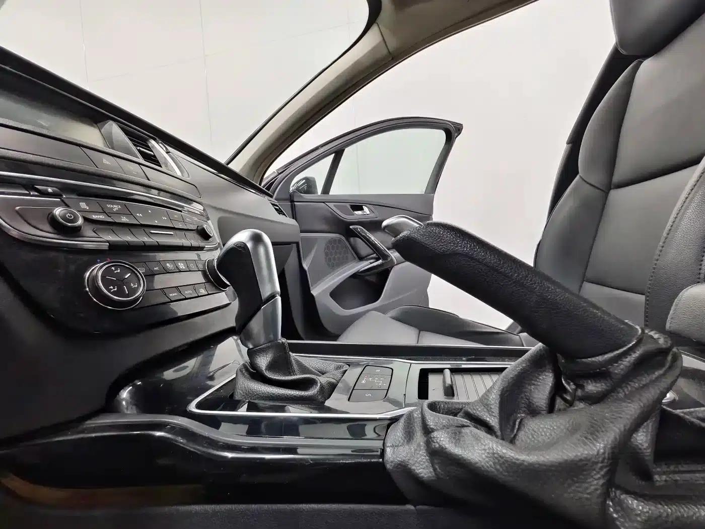 Peugeot 508 2013 2.0L 2nd Anniversary Edition with Automatic Sunroof Classic Version — миниатюра 12