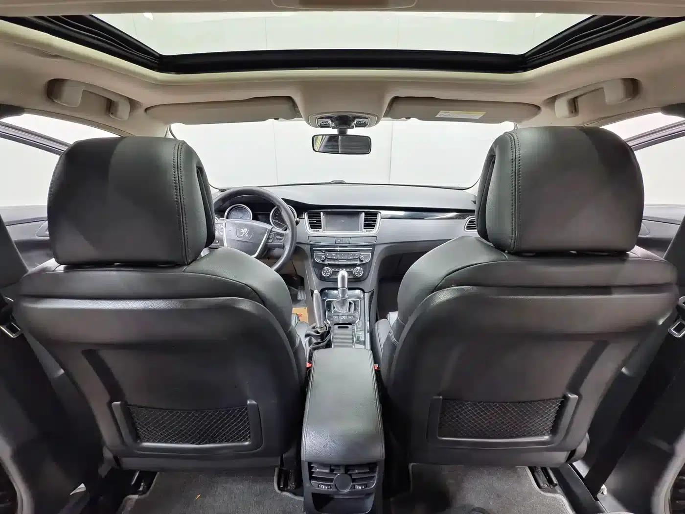 Peugeot 508 2013 2.0L 2nd Anniversary Edition with Automatic Sunroof Classic Version — миниатюра 10