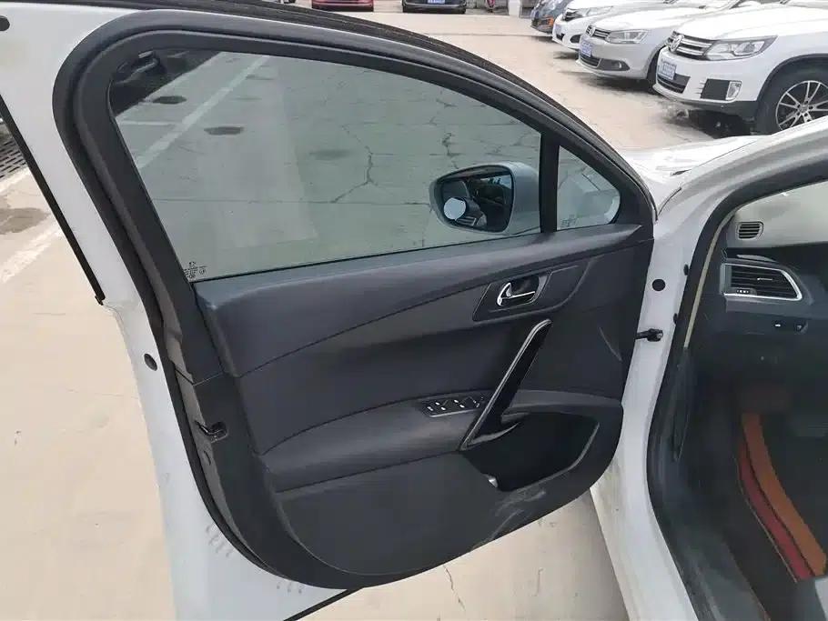 Peugeot 508 2015 2.0L Automatic Comfort Edition — миниатюра 7