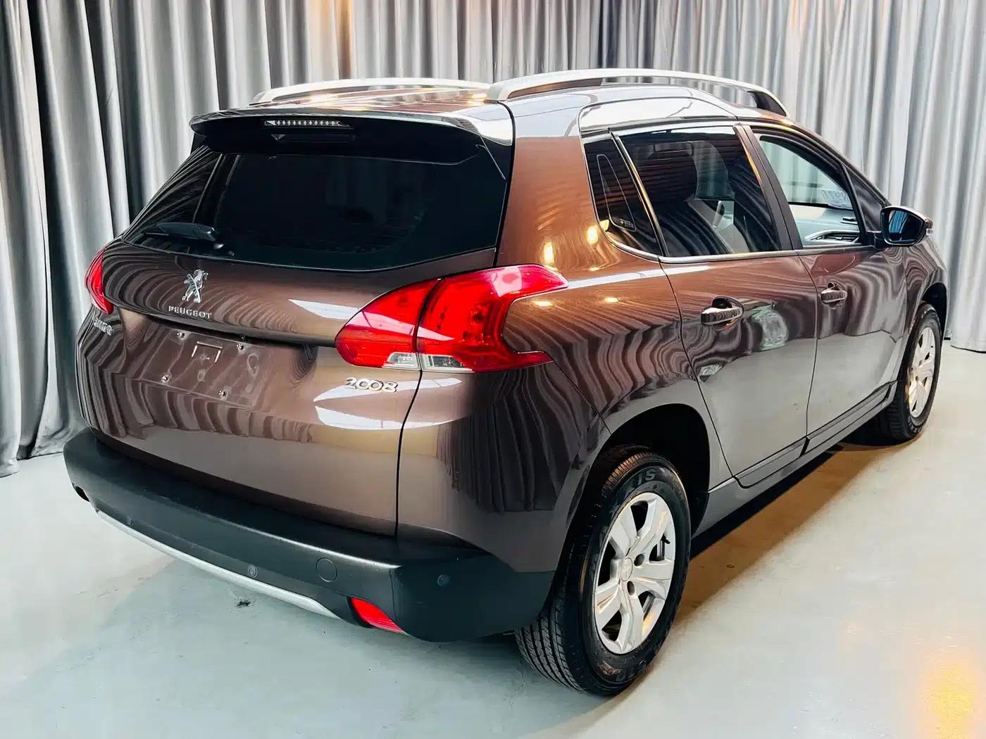 Peugeot 2008 2014 Model 1.6L Automatic Trend Edition — миниатюра 4