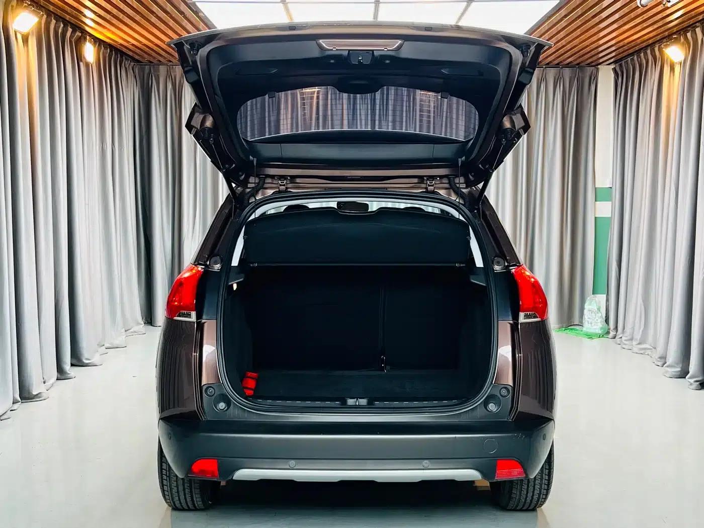 Peugeot 2008 2014 Model 1.6L Automatic Trend Edition — миниатюра 6