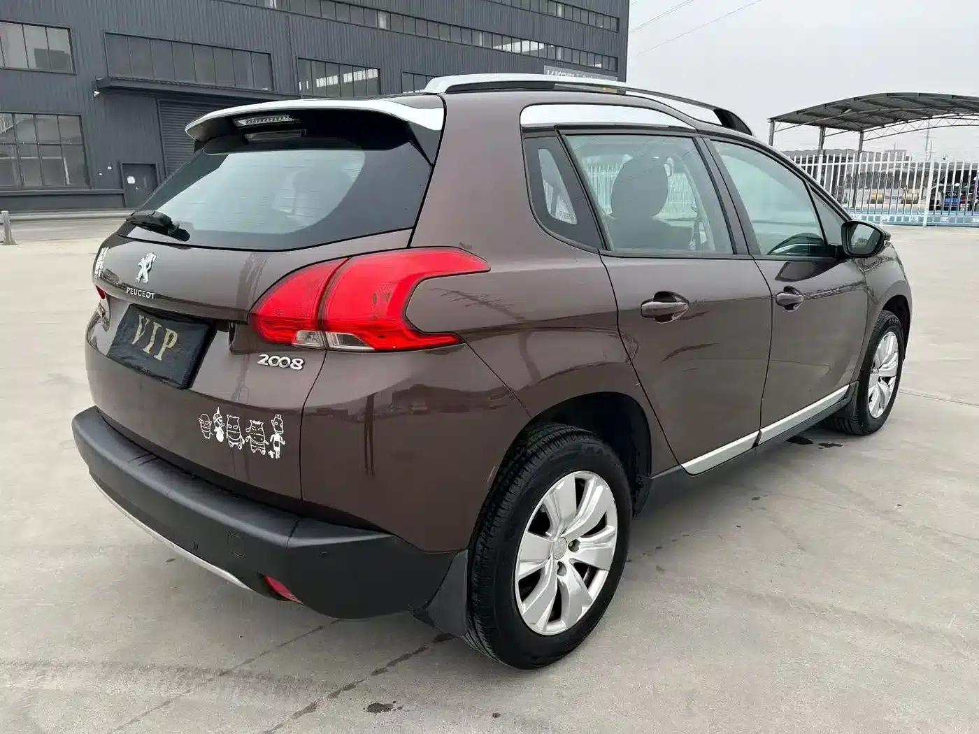 Peugeot 2008 2014 Model 1.6L Automatic Fashion Edition — миниатюра 9