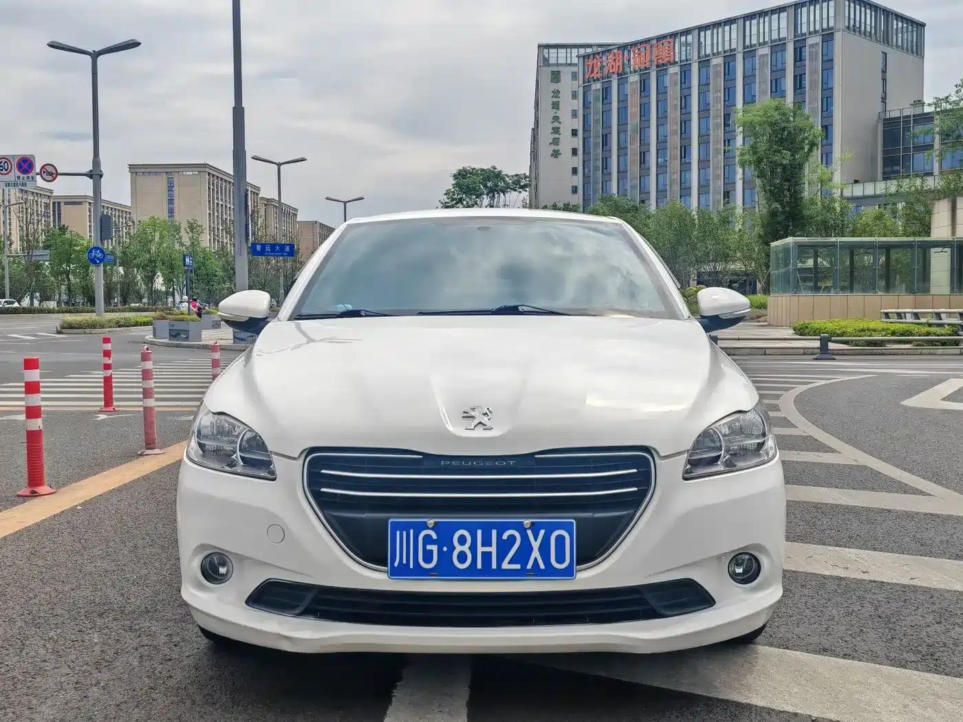 Peugeot 301 2014 1.6L Automatic Comfort Edition — миниатюра 2