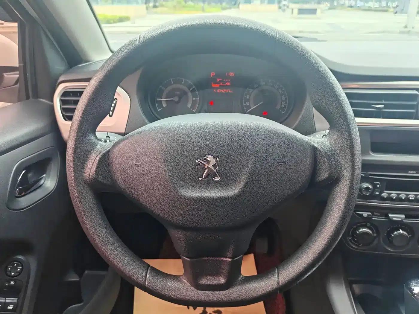 Peugeot 301 2014 1.6L Automatic Comfort Edition — миниатюра 11