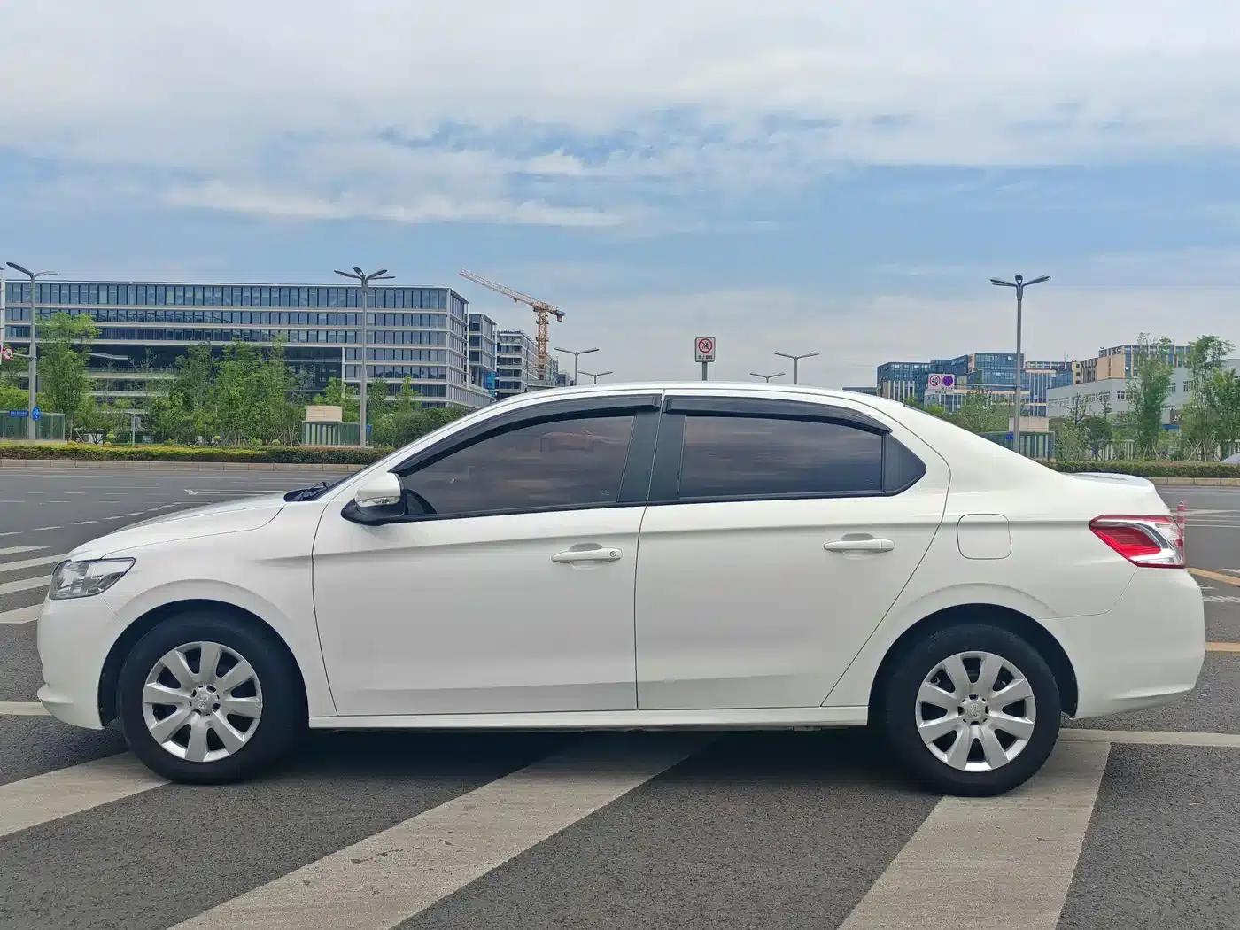 Peugeot 301 2014 1.6L Automatic Comfort Edition — миниатюра 7
