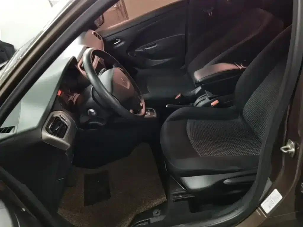 Peugeot 301 2016 1.6L Automatic Comfort Edition — миниатюра 15
