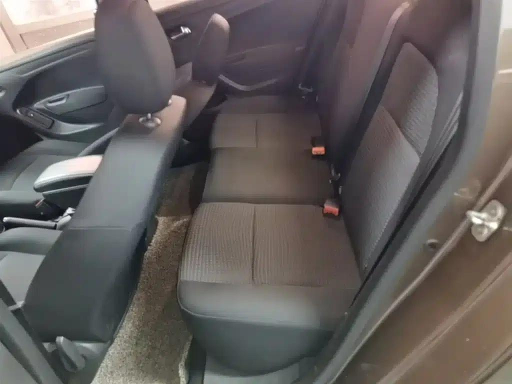 Peugeot 301 2016 1.6L Automatic Comfort Edition — миниатюра 17