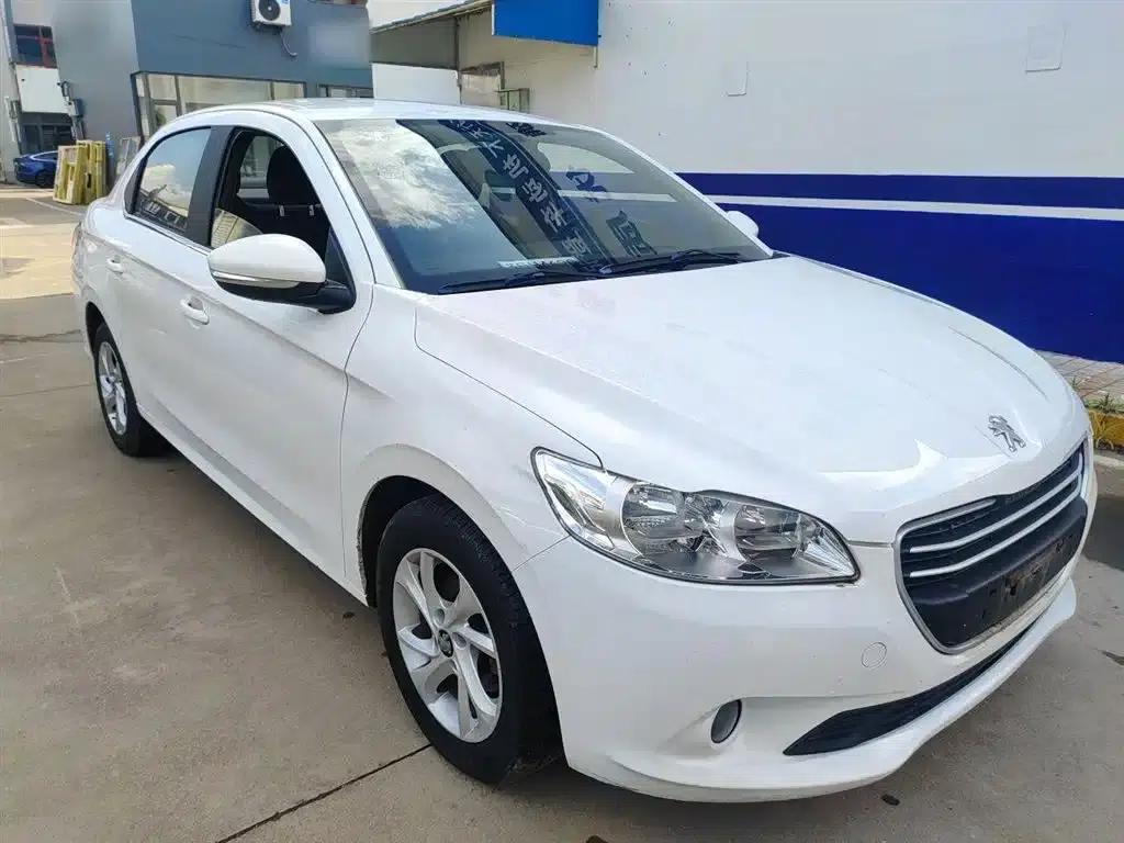 Peugeot 301 2014 1.6L Manual Comfort Edition — миниатюра 4