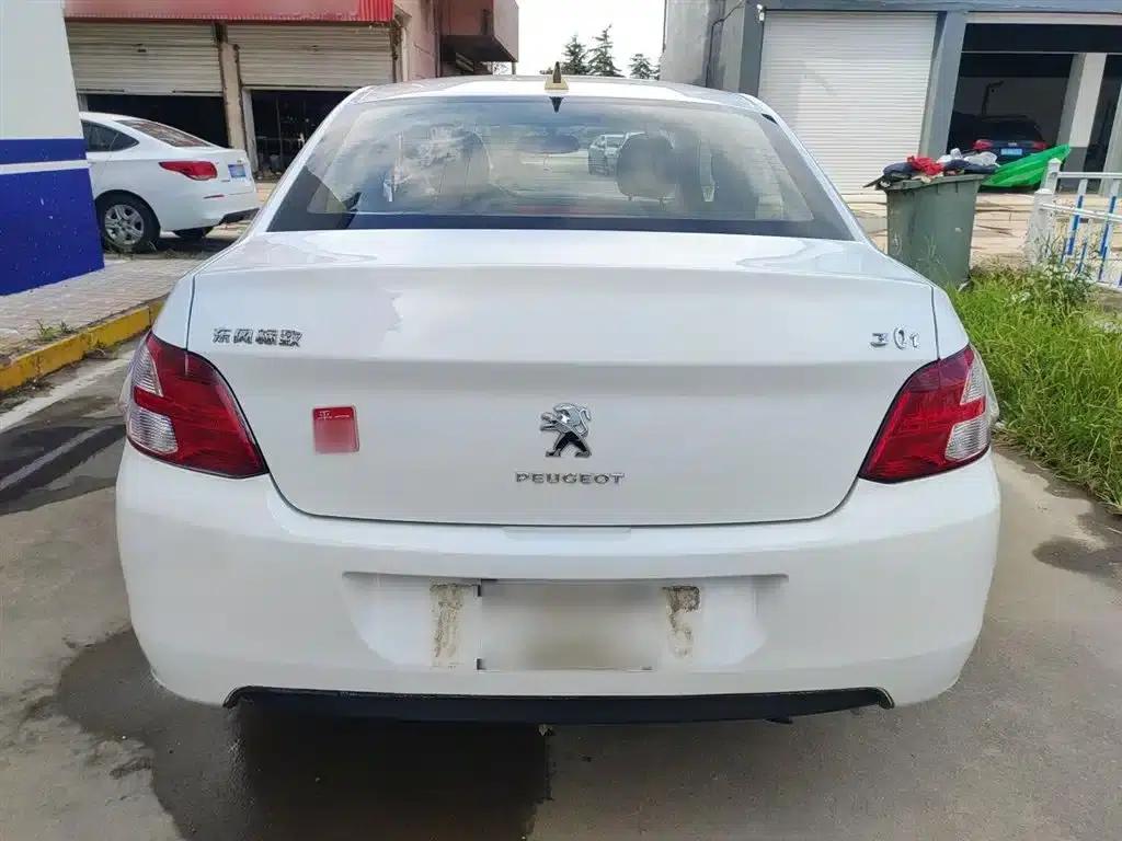 Peugeot 301 2014 1.6L Manual Comfort Edition — миниатюра 6