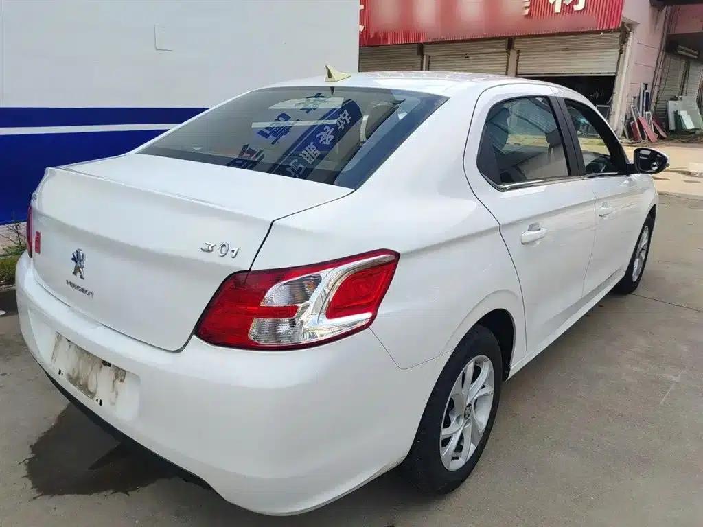 Peugeot 301 2014 1.6L Manual Comfort Edition — миниатюра 7