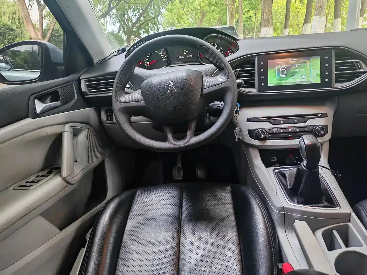 Peugeot 308S 2015 1.6L Manual Comfort Edition — миниатюра 12