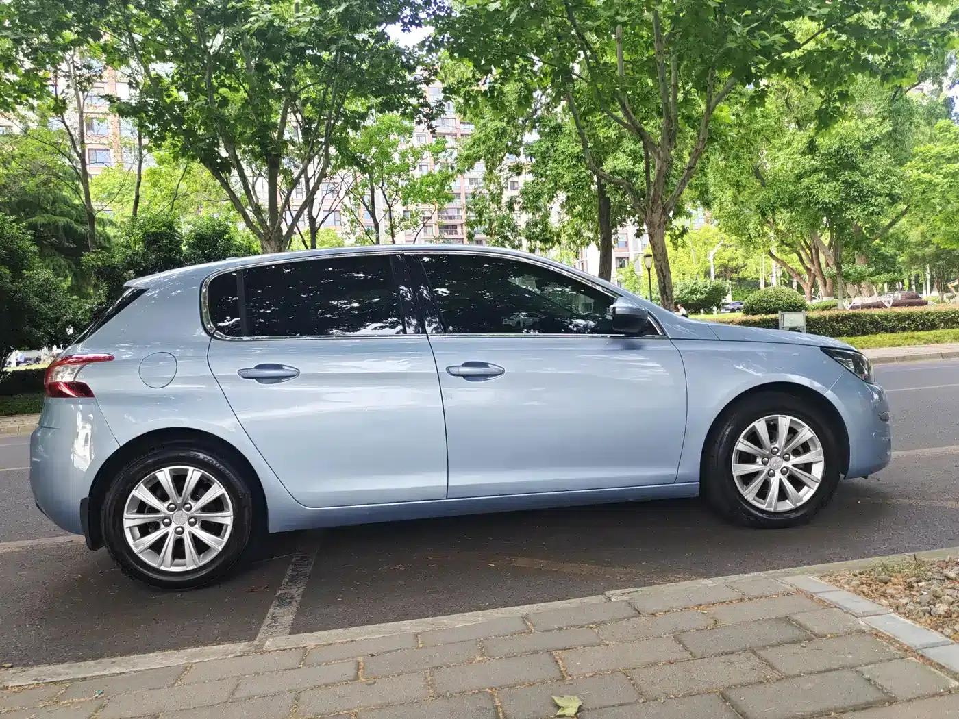 Peugeot 308S 2015 1.6L Manual Comfort Edition — миниатюра 18