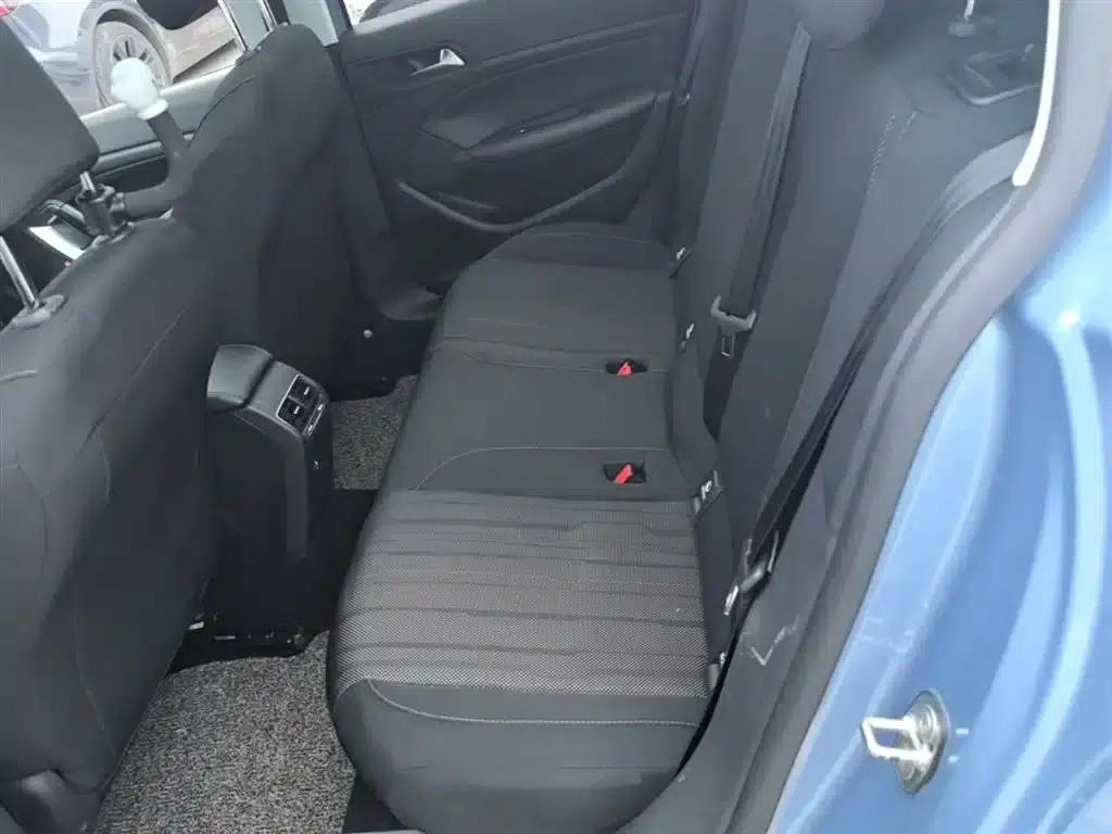 Peugeot 308S 2015 1.6T Automatic Sporty Edition — миниатюра 17