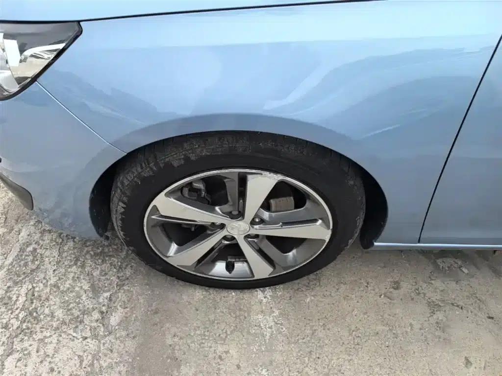 Peugeot 308S 2015 1.6T Automatic Sporty Edition — миниатюра 23