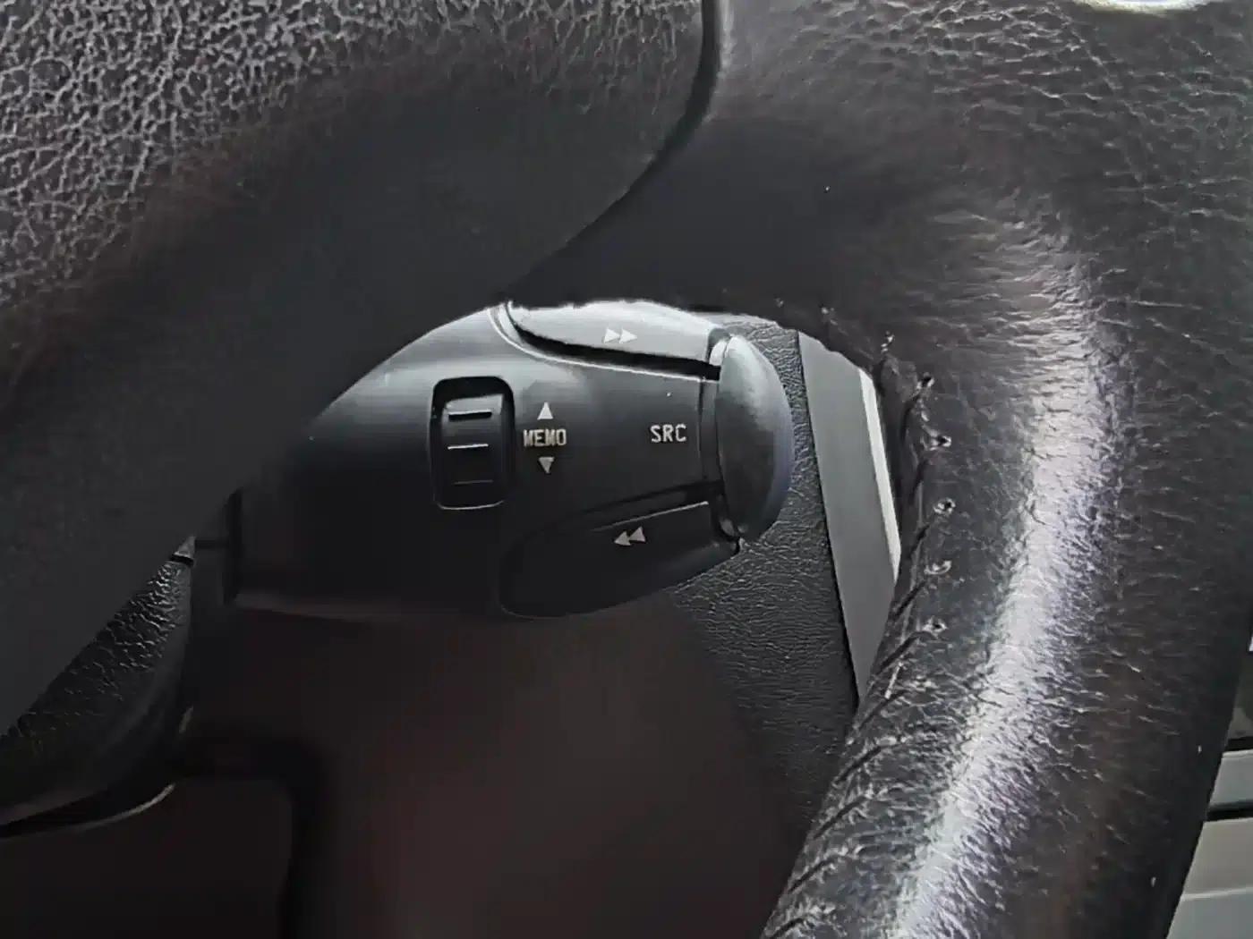 Peugeot 307 2013 1.6L Automatic Cross — миниатюра 11