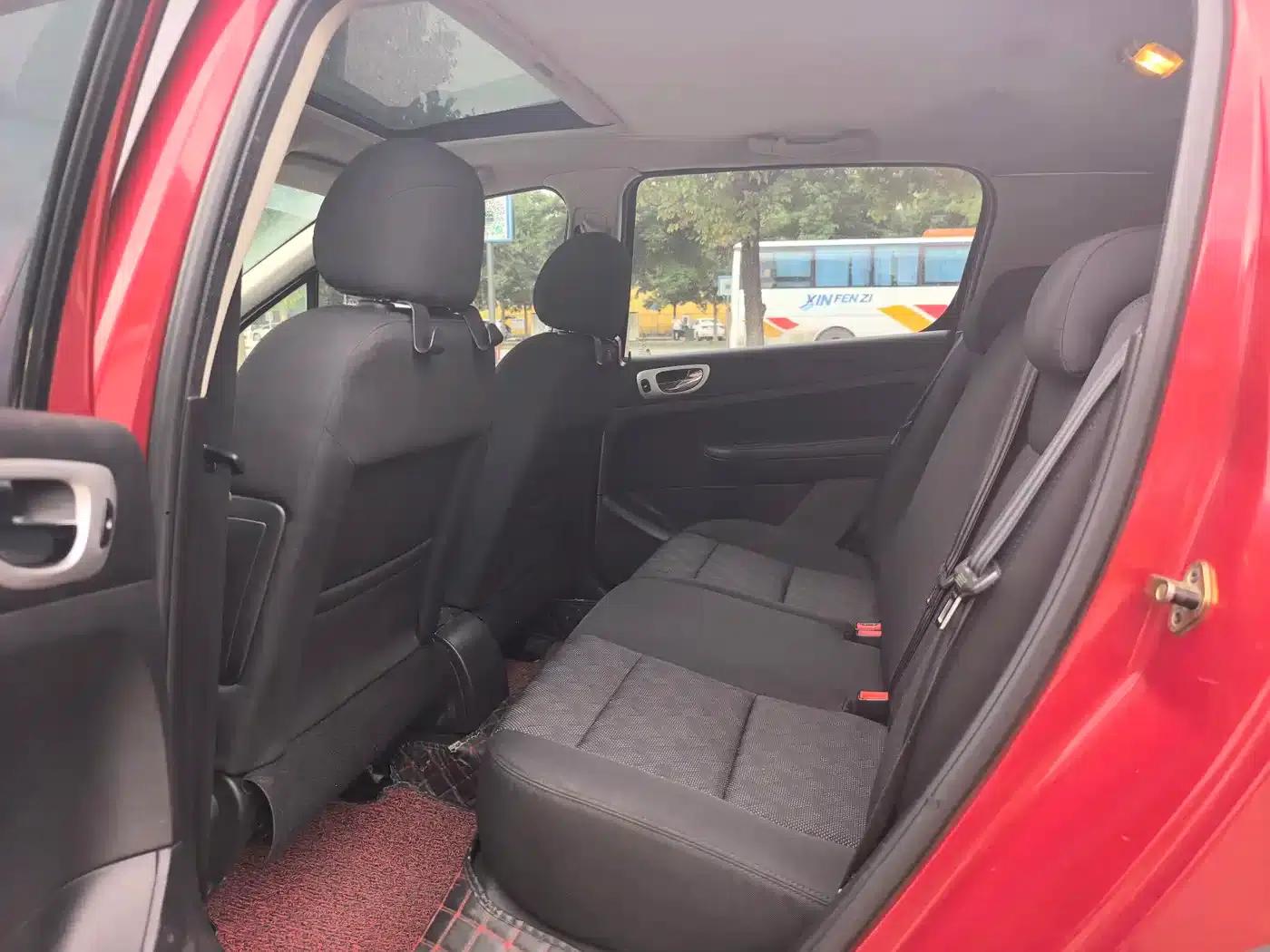 Peugeot 307 2013 1.6L Automatic Cross — миниатюра 17