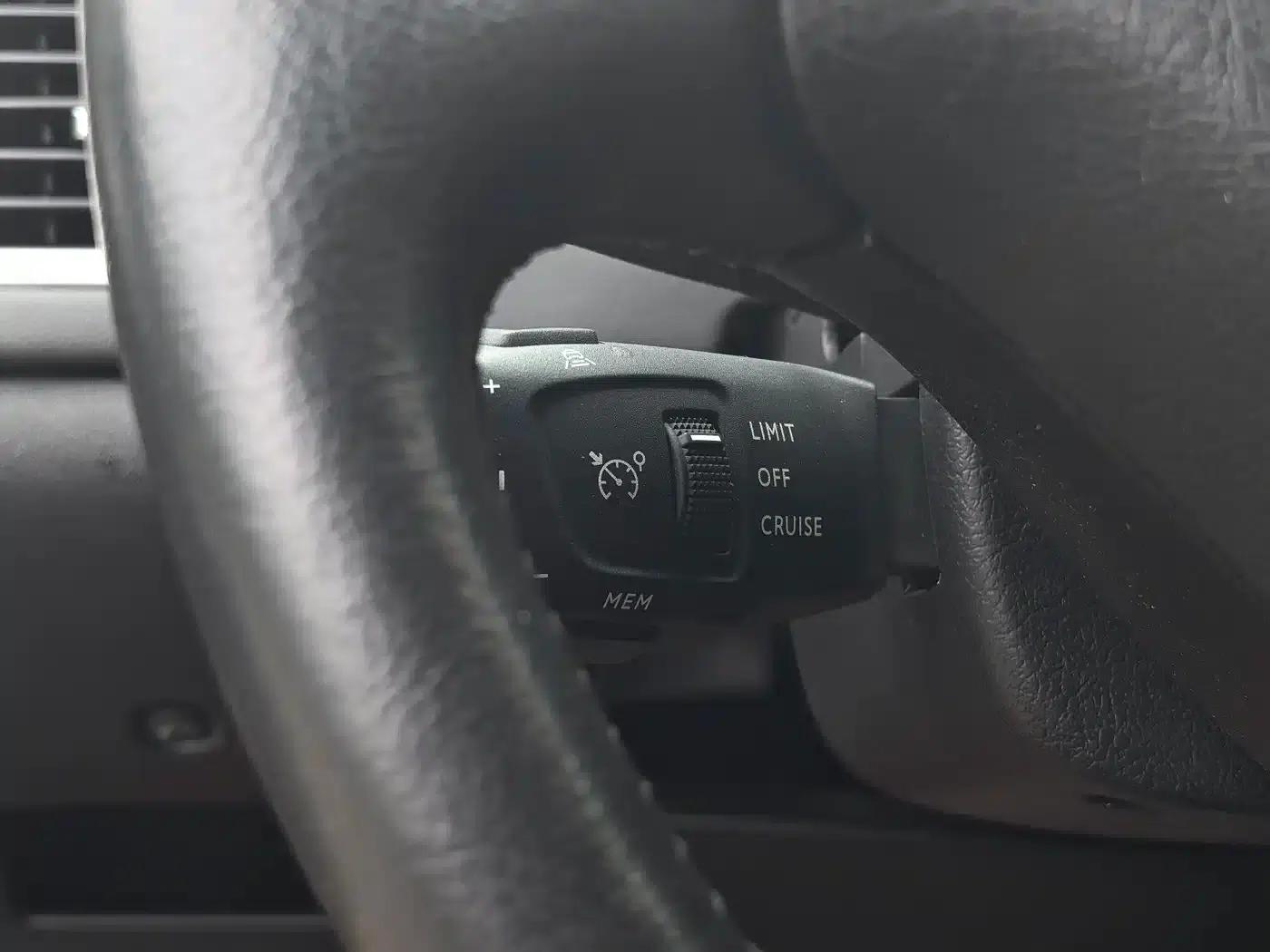 Peugeot 307 2013 1.6L Automatic Cross — миниатюра 10