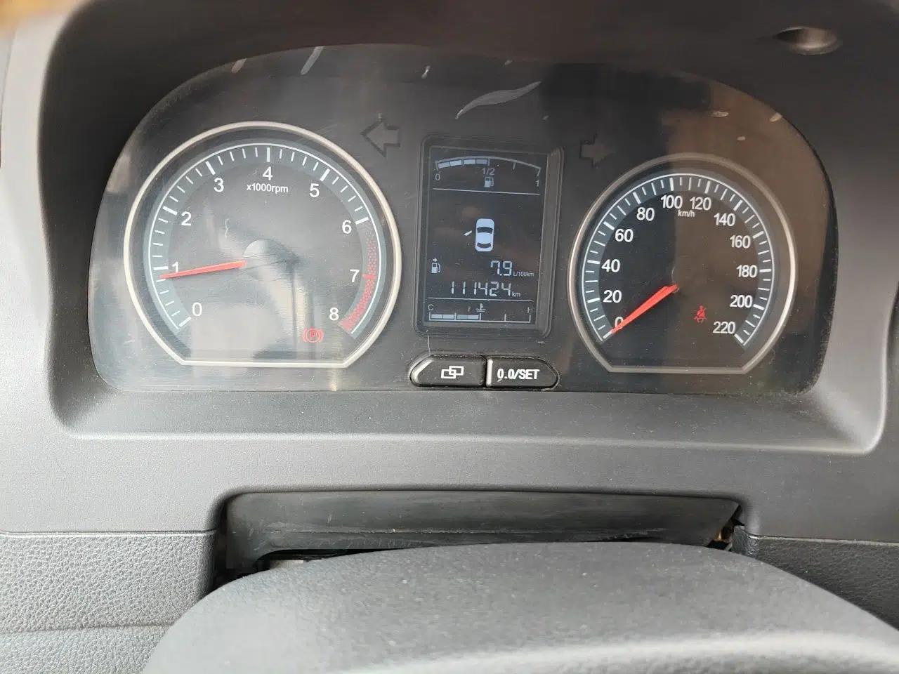 FORTHING Joyear X5 2013 1.6L Manual Luxury Model China IV Standard — миниатюра 12