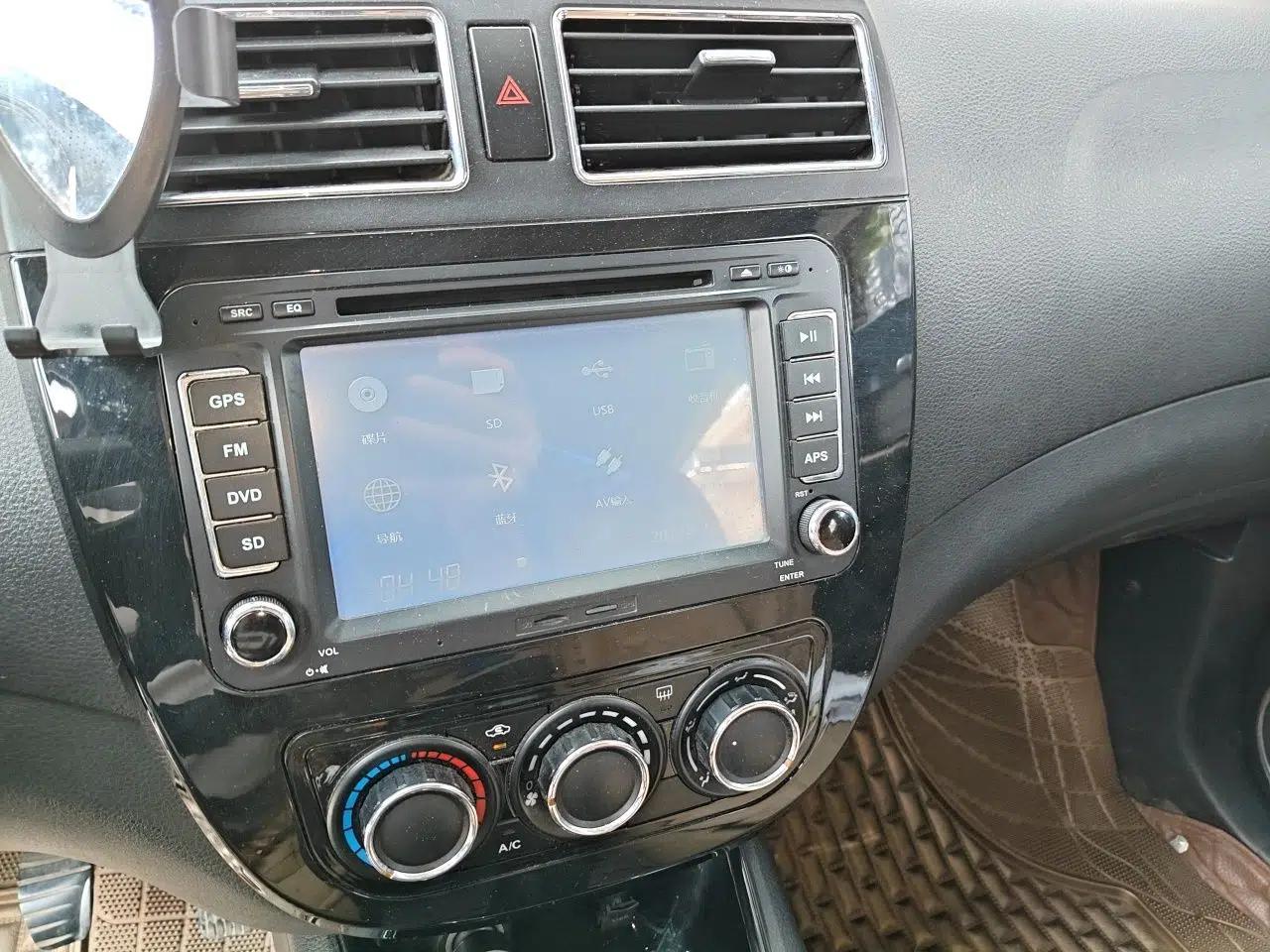 FORTHING Joyear X5 2013 1.6L Manual Luxury Model China IV Standard — миниатюра 14